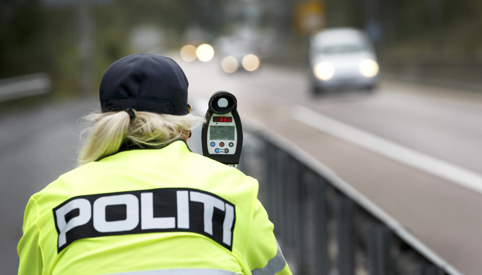 OSLO, Norge 20160927.Politiet i arbeid. Politi som driver fartskontroll med radar. NB! Modellklarert til redaksjonell bruk.Foto: Gorm Kallestad / NTB