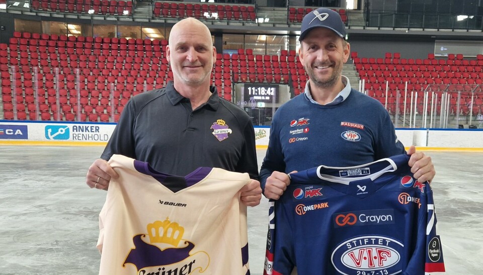 Daglig leder i Grüner ishockey, Trond-Erik Larsen (t.v) og sportssjef i Vålerenga, Anders Myrvold, er svært fornøyd med den nye samarbeidsavtalen de to klubbene har signert.
