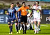 Oslo 20230529. Stabæks Fredrik Krogstad får rødt kort av dommer Rohit Saggi etter VAR under eliteseriekampen i fotball mellom Stabæk og Vålerenga på Nadderud stadion 2. pinsedag.Foto: Heiko Junge / NTB