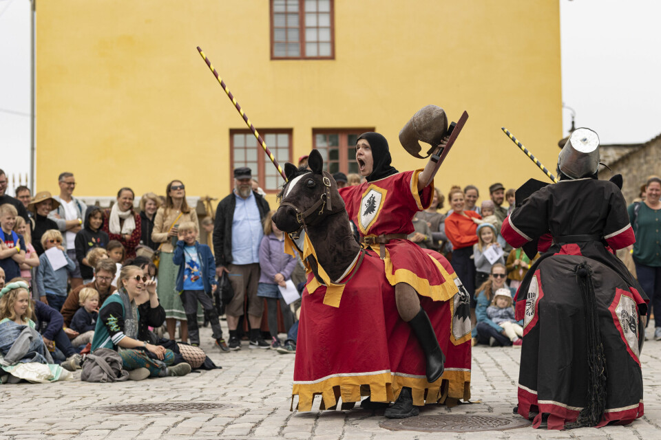 Oslo middelalderfestival. gjøgler til hest