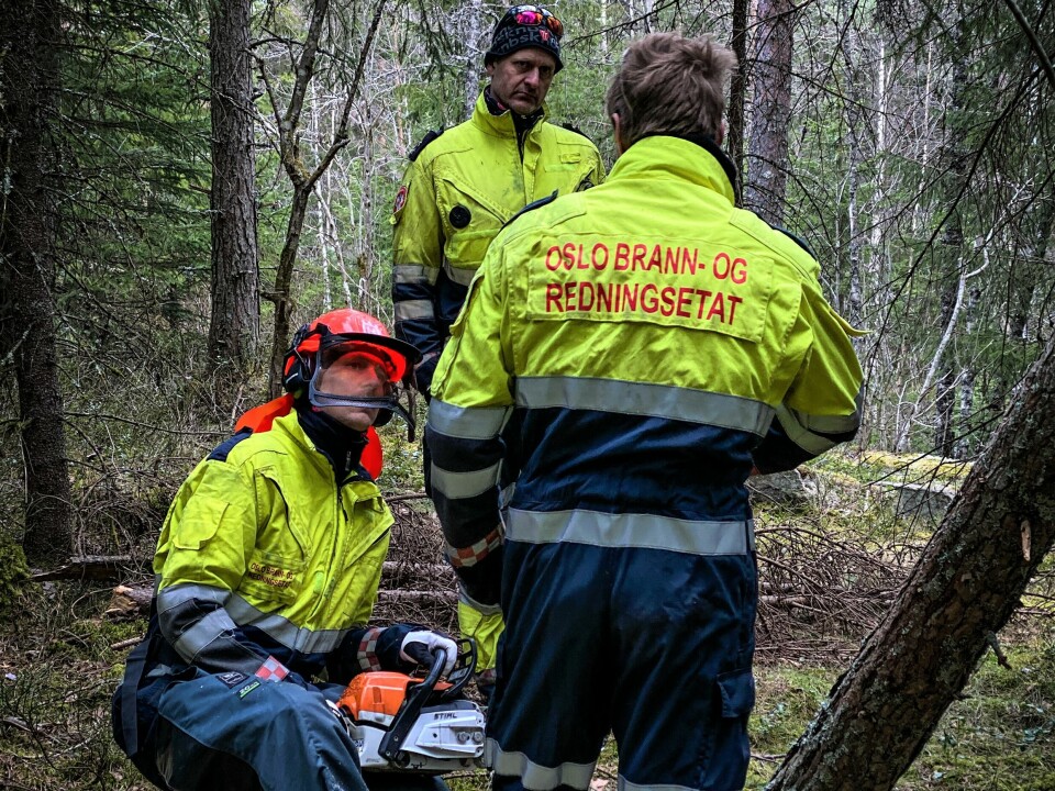 Oslo brann- og redningsetat øver på slukking av skogbrann. Illustrasjonsfoto
