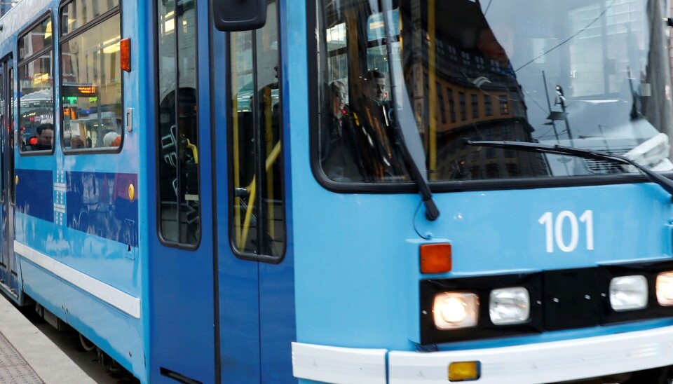 Oslo 20170301.En trikk p Jernbanetorget i Oslo.Foto: Terje Bendiksby / NTB