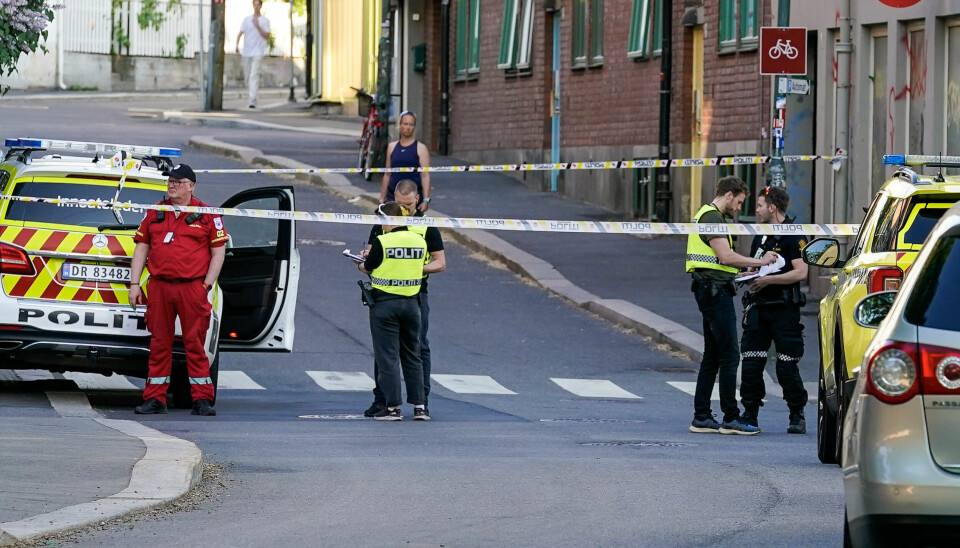 Oslo 20230605. Politiet rykket ut etter en melding om at person er stukket i kroppen med skarp gjenstand på Vålerenga Foto: Terje Bendiksby / NTB