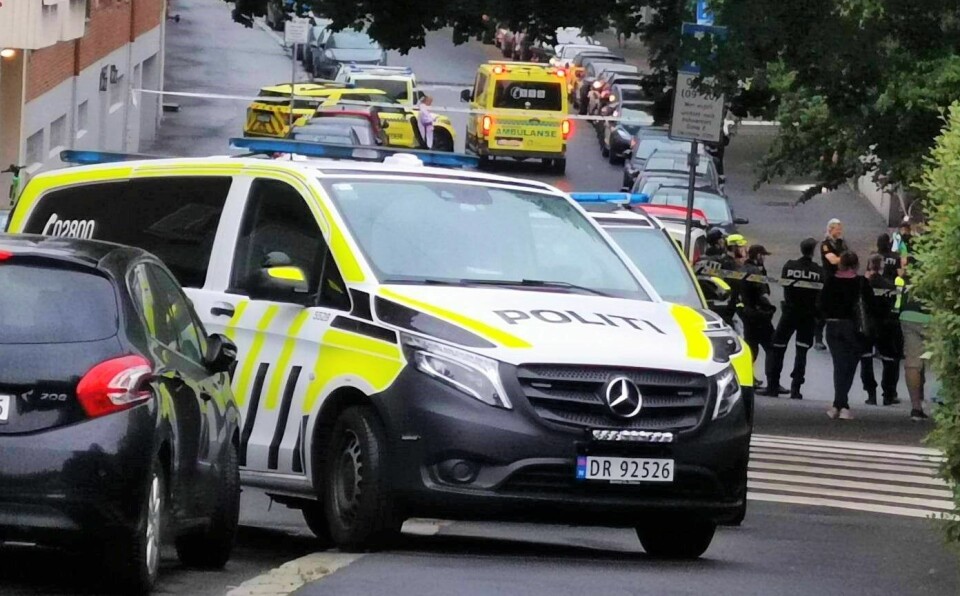 Politiet ved Vøyensvingen på Ila der en mann søndag kveld er skadd etter å ha blitt stukket med en skarp gjenstand.