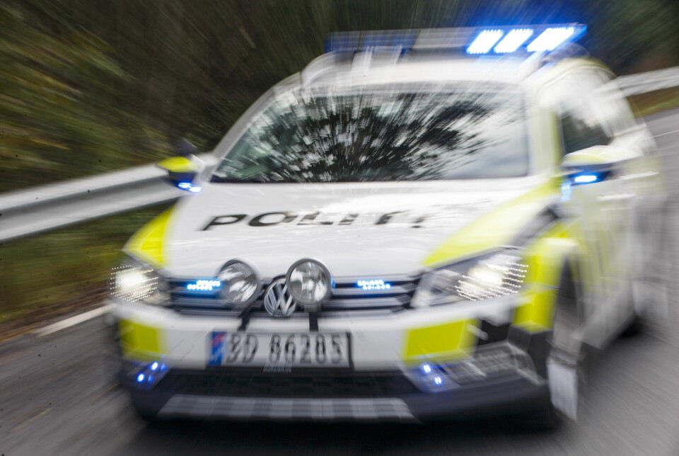 OSLO, Norge 20160927.Politiet i arbeid. Politibilen i fart. NB! Modellklarert til redaksjonell bruk.Foto: Gorm Kallestad / NTB