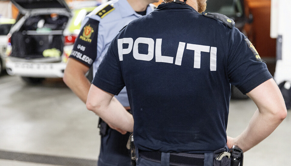 OSLO 20160620.Politiet i arbeid. Politi i garasje.Modellklarert til redaksjonell bruk.Foto: Gorm Kallestad / NTB