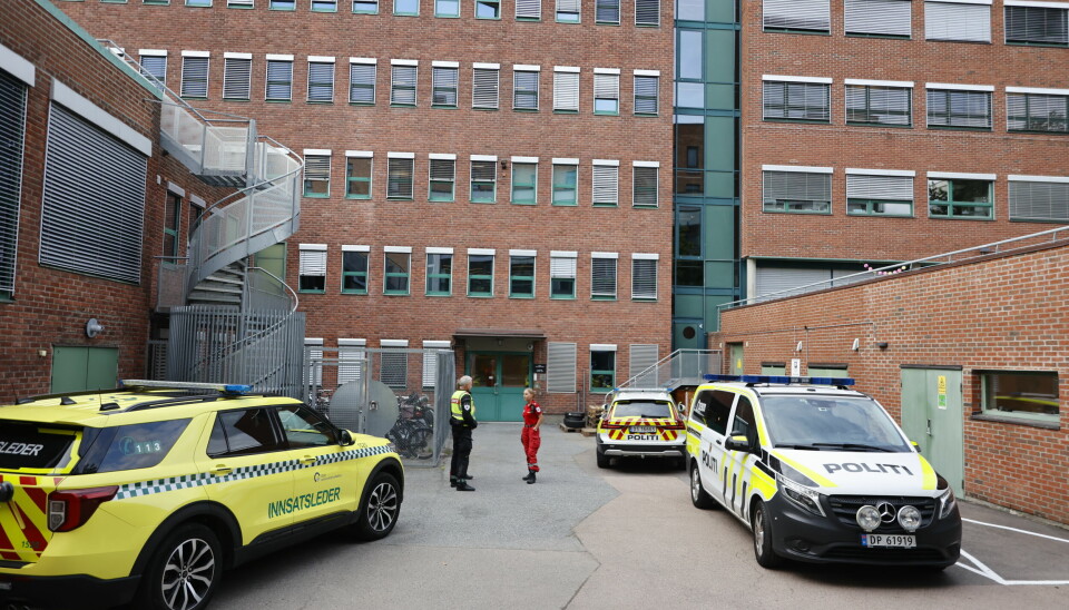 Oslo 20230824. Én person er lettere skadd og én person er alvorlig skadd etter en voldshendelse med kniv i en bygning tilhørende UiO på Majorstuen.Foto: Frederik Ringnes / NTB