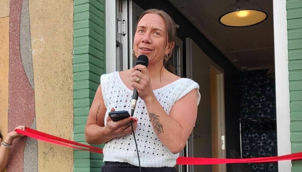 Ylva Holm-Torsteinson (Rødt) holdt tale da rusavhengiges nye tilbud 'Huset' åpnet på Torshov sommeren 2023. Foto: Arnsten Linstad