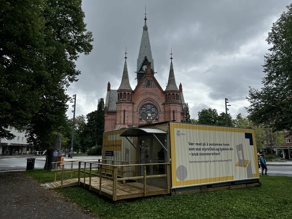 Dagens forhåndsstemmelokale foran Sagene kirke, men hvordan var egentlig valgdeltakelsen i Oslo ved forrige kommunevalg?