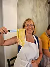 Poserer med pasta: - Ferieturen med familien gikk i år til Italia og Spania, forteller Tale Pleym (SV).