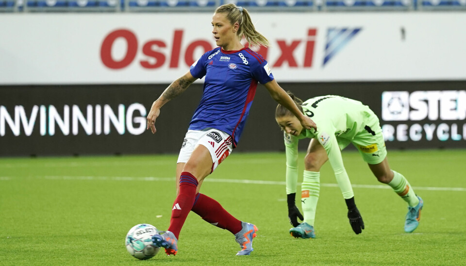 Mimmi Löfwenius setter inn 2–0 for Vålerenga i kampen mot gamleklubben LSK Kvinner.