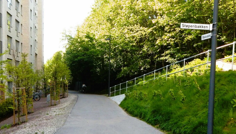Bakveien går fra Støperibakken, bak bebyggelsen i Kværnerbyen.