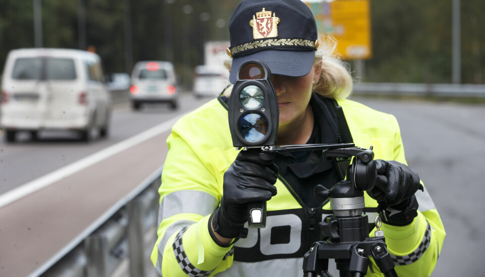 OSLO, Norge 20160927.Politiet i arbeid. Politi som driver fartskontroll med radar. NB! Modellklarert til redaksjonell bruk.Foto: Gorm Kallestad / NTB