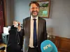 Eirik Lae Solberg (H) med sitt nye nøkkelkort på byrådslederens kontor i Rådhusets østre tårn. 25.10.2023 Foto: Arnsten Linstad