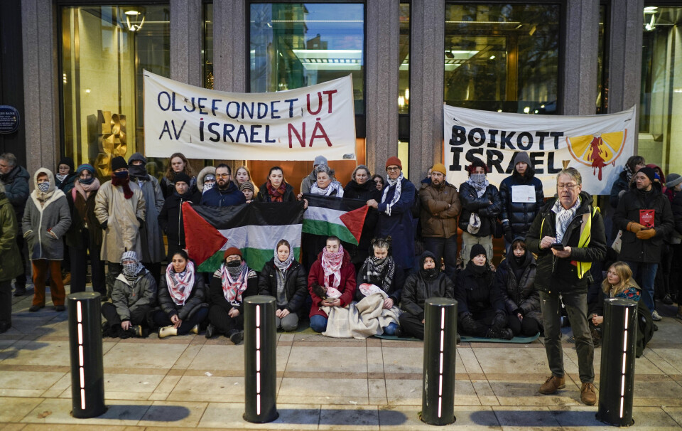 Oslo 20231123. Palestinakomiteen aksjonerer utenfor Norges Bank