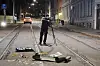 Oslo 20231126. Politiet undersøker stedet der en person ble alvorlig skadet etter å ha blitt påkjørt av en bil ved Solli plass i Oslo.Foto: Annika Byrde / NTB