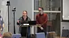 FAU-leder ved Sofienberg skole, Unn Tangen (til v.), sammen med FAU-medlem Stian Schjeldrup i møte med bystyrets utdanningsutvalg. Skjermdump fra Oslo kommune-TV
