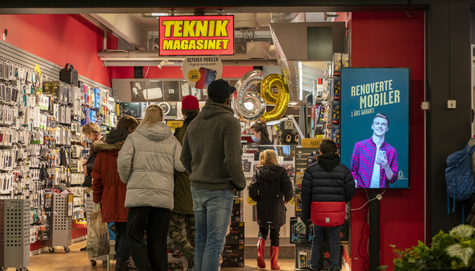 Oslo 20211214. Rolig julehandel Teknik Magasinet på Storo shoppingsenter i Oslo.