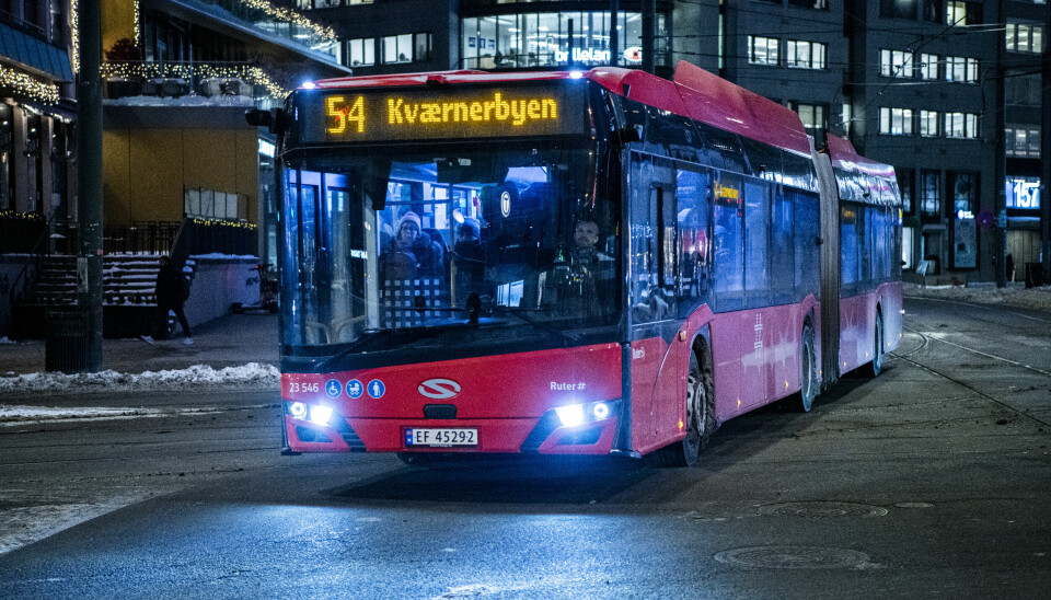 Oslo 20240108. Flere busser er innstilte i Oslo mandag morgen. Buss 54 til Kværnerbyen.
