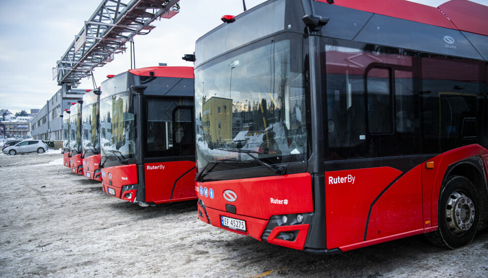 Oslo 20240109. Lave temperaturer skaper utfordringer for elektriske busser. Her lader busser på Strømsveien ved Alnabru.