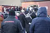 Fredrikstad 20220408. Stjernehallen evakueres på grunn av utløst brannalarm under femte runde i NM semifinalen i ishockey mellom Stjernen og Storhamar i Stjernenhallen i Fredrikstad.
