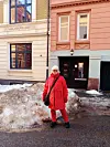 Person ute på gate.