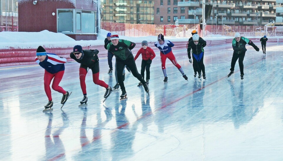 Aktiv Skøyteklubb fikk prøve isen på nye Valle Hovin i januar. Klubbens yngre løpere var opptatt med Vikingløpet i Tønsberg, så det var mest den eldre garde som fikk muligheten. De var ganske samstemte om at isen var glimrende!