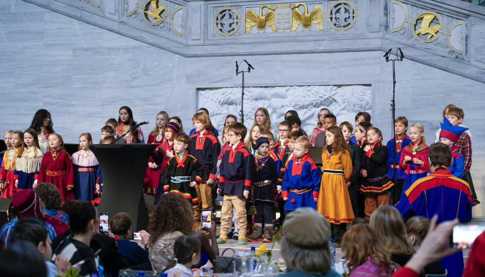 Oslo 20240206. Den samiske skole opptrer under Samenes nasjonaldag.