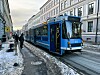 Trikken i Thereses gate står bom stille og uten strøm.