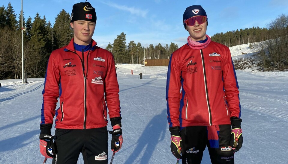 Mons Melbye (til venstre) og klubbkamerat Erik Rømo har tusenvis av timer på ski på Linderudkollen, og som her, på Lillomarka arena på Grorud.