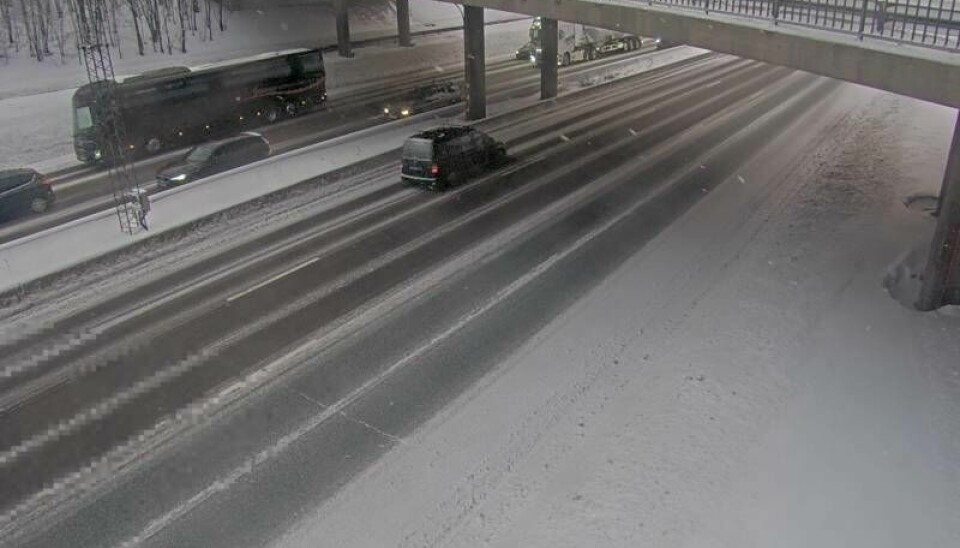 Ved 17-tiden viser bilde fra Statens vegvesens webkamera at det er lite trafikk på E6 sørgående ved Furuset.