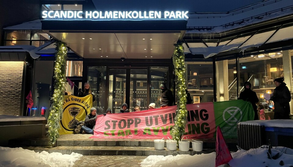 Extinction Rebellion aksjonerer ved Oslo Energy forum. Scandic Holmenkollen Park.