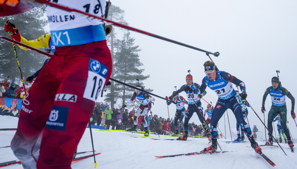 Oslo 20230319. Andersen Filip Fjeld under herrenes fellesstart i skiskyting i Holmenkollen søndag.