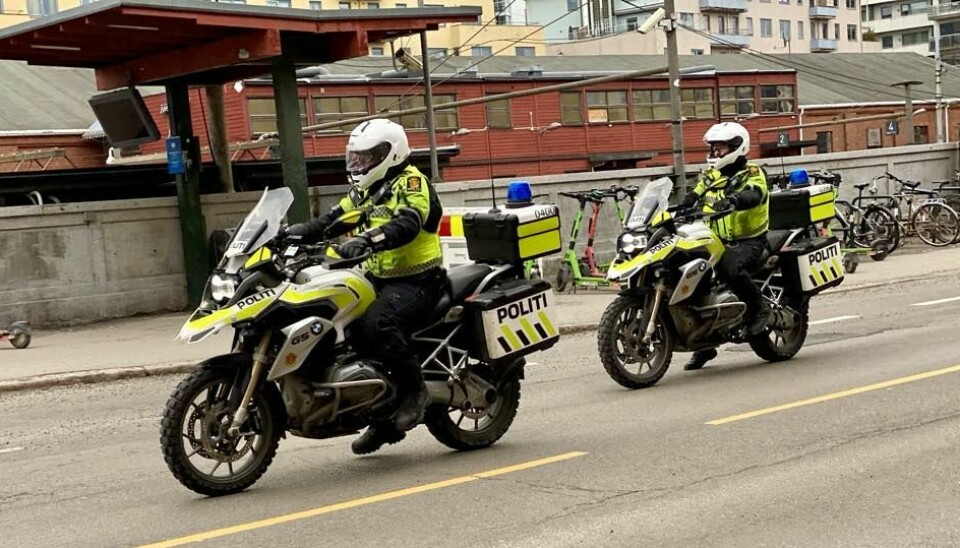 Motorsykkelpoliti MC-politi politifolk på motorsykkel politi MC Majorstua Majorstuen stasjon T-banestasjon T-bane Foto: Ingri Valen Egeland