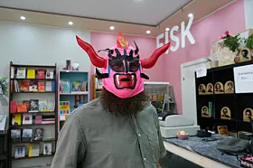 Det er nok ikke mange bokhandlere som selger meksikanske fribrytermasker. Men det gjør Rosa Bøker!
