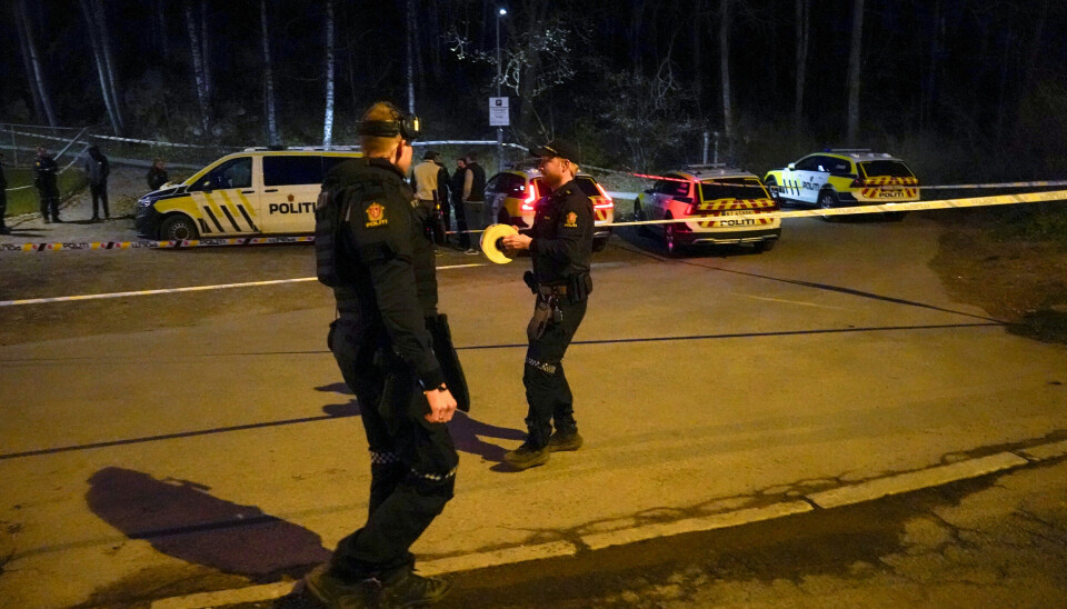 Oslo 20240422. Politiet er på stedet etter en person skal være skutt i overkroppen på Holmlia.Foto: Cornelius Poppe / NTB