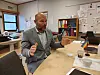Gir mange æren for snuoperasjon: Rektor Hebbe Johansen snakker varmt om elever, foresatte, kolleger ved skolen og både politiet og folk ansatt i bydelen. Foto: Arnsten Linstad