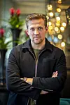 Oslo 20201021. Skuespiller Tobias Santelmann har en av hovedrollene i den norske storserien «Atlantic Crossing» som er inspirert av historien om kronprinsesse Märtha og hennes flukt til USA under 2. verdenskrig.