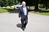 Oslo 20240614. Harald Stanghelle utenfor Vålerenga kirke i Oslo hvor Petter Nome bisettes fredag.