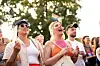 Publikum koser seg i Pride Park i fjor.