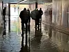 Oslo 20240527. Mye vann i nedgangen til T-banen på Jernbanetorget etter styrtregnet i Oslo