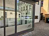 Seniorsenteret i Grünerløkka flebrukshus i Thorvald Meyers gate 38 blir ifølge bydeladministrasjonen ikke gjenåpnet før tidligst i september. Foto: Arnsten Linstad