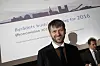 OSLO 20150923.Finansbyråd Eirik Lae Solberg (H) (nærmest) og byrådsleder Stian Berger Røsland (H)presenterer Byrådets budjettforslag for 2016 under en pressekonferanse i Rådhuset onsdag. Økonomiplan 2016 - 2019.