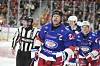 Oslo 20240913. Martin Rømark scorer VIFs tredje mål under eliteseriekampen i ishockey mellom Vålerenga og Frisk Asker på Jordal.