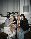 Dorothea Økland, Karoline Karlsen og Maja Sørbø i studio i Januar.