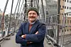 Rasmus Reinvang på broa mellom Oslo City og Oslo S.