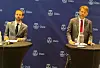 Fra v. finansbyråd Hallstein Bjercke (V) og byrådsleder Eirik Lae Solberg (H) måtte svare på bydelskutt da budsjettforslaget for 2025 ble lagt frem. Foto: Arnsten Linstad