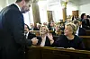 Oslo 20241007. Sylvi Listhaug og Erna Solberg til stede ved en markering i Synagogen i Oslo i anledning årsdagen for terrorangrepene i Israel 7. oktober 2023 Stortingspresident Masud Gharahkhani er og til stede.Foto: Terje Pedersen / NTB / POOL