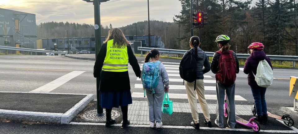 Ved dette farlige fotgjengerfeltet, nær Klemetsrud skole, gjennomførte politiet trafikkontroll