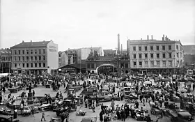 Torghandel på Youngstorget (ca. 1925).